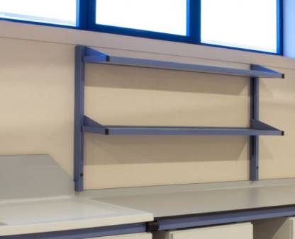 Mesa mural con balda